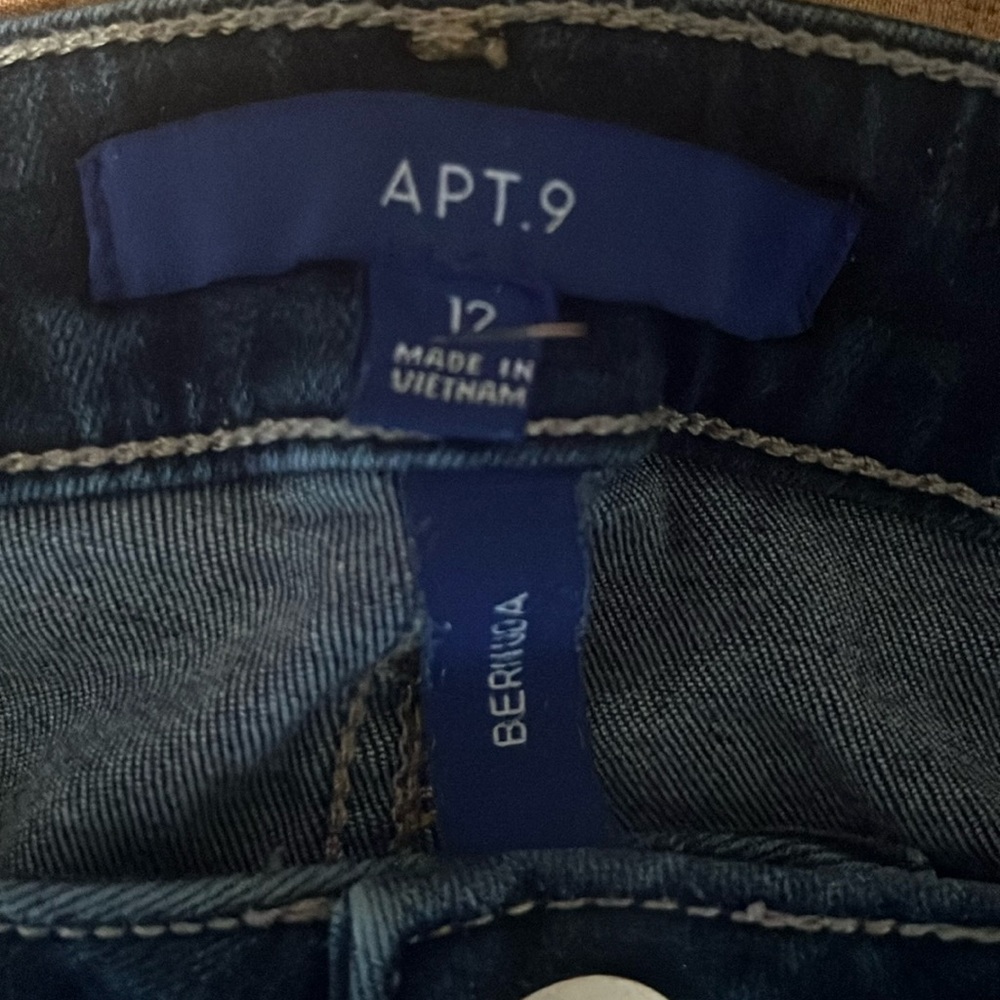 Women’s Apt 9 Bermuda cuffed shorts